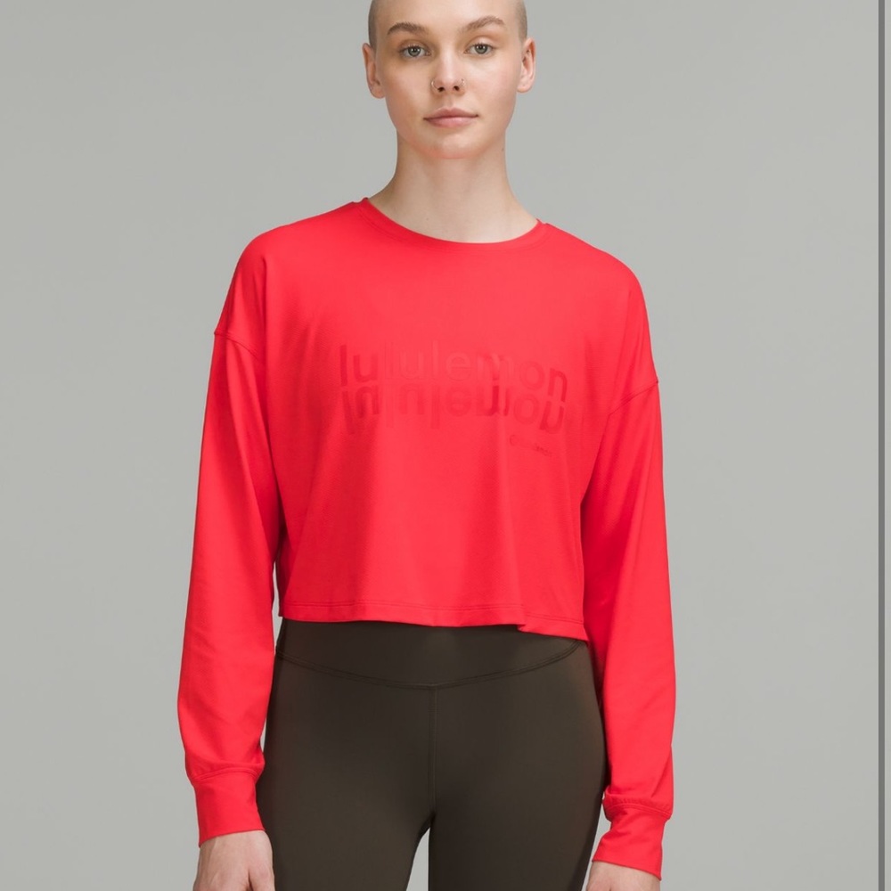Red Lululemon graphic cropped top